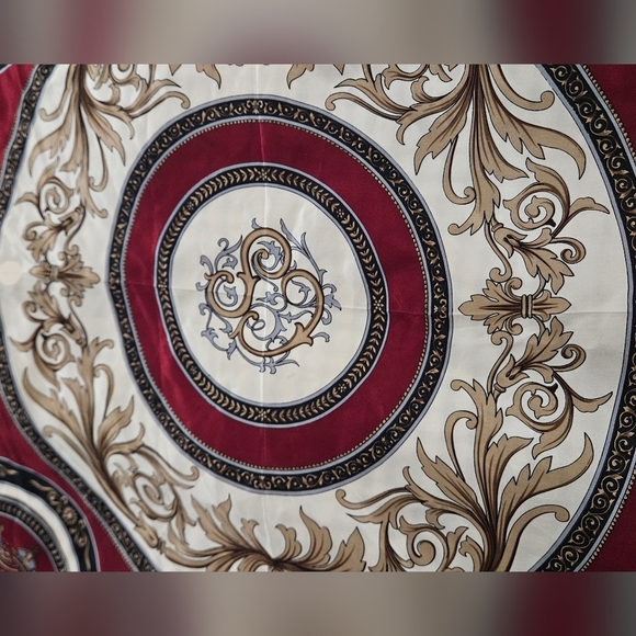 Vintage 1980s Silk Heraldic Shield Versace Style Large Sqaure Scarf. Red/Black. - Picture 6 of 11